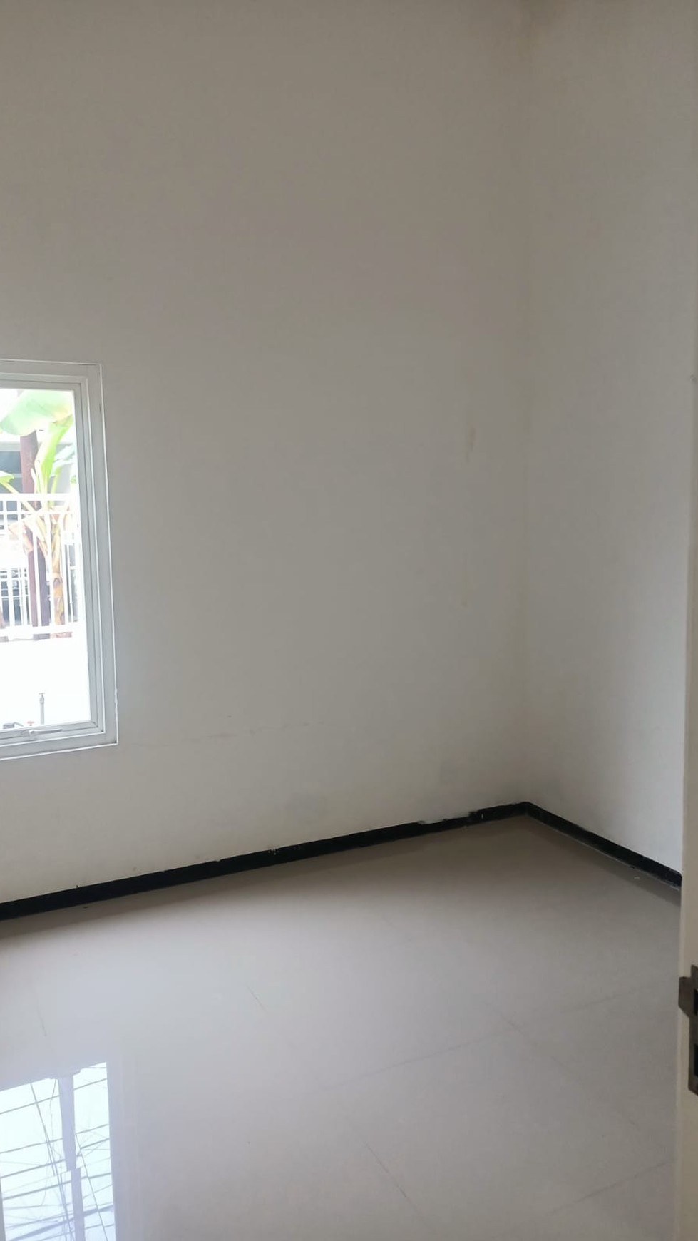 Rumah di Gunung Anyar Emas Surabaya Timur, Siap Huni, Tanah Luas