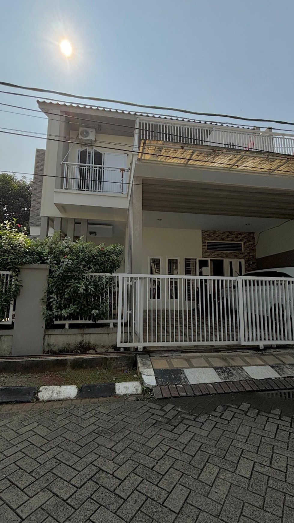 Rumah Sudut Bagus 2 Lantai di Bintaro. Bebas Banjir.