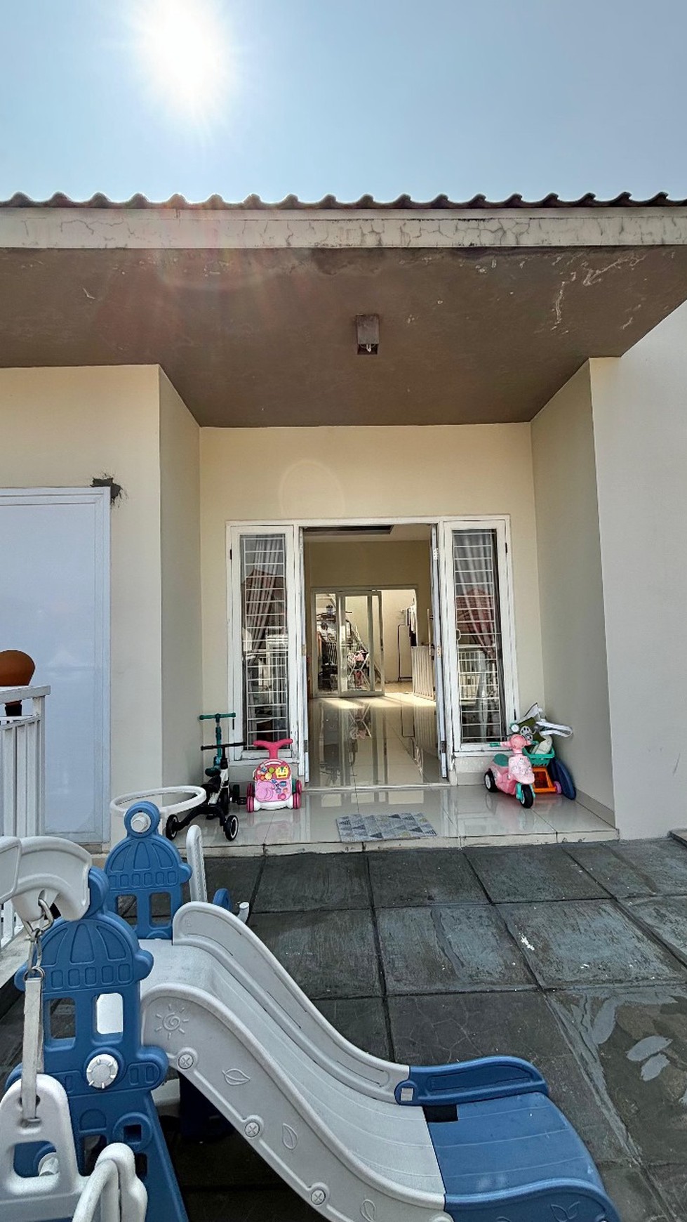 Rumah Sudut Bagus 2 Lantai di Bintaro. Bebas Banjir.