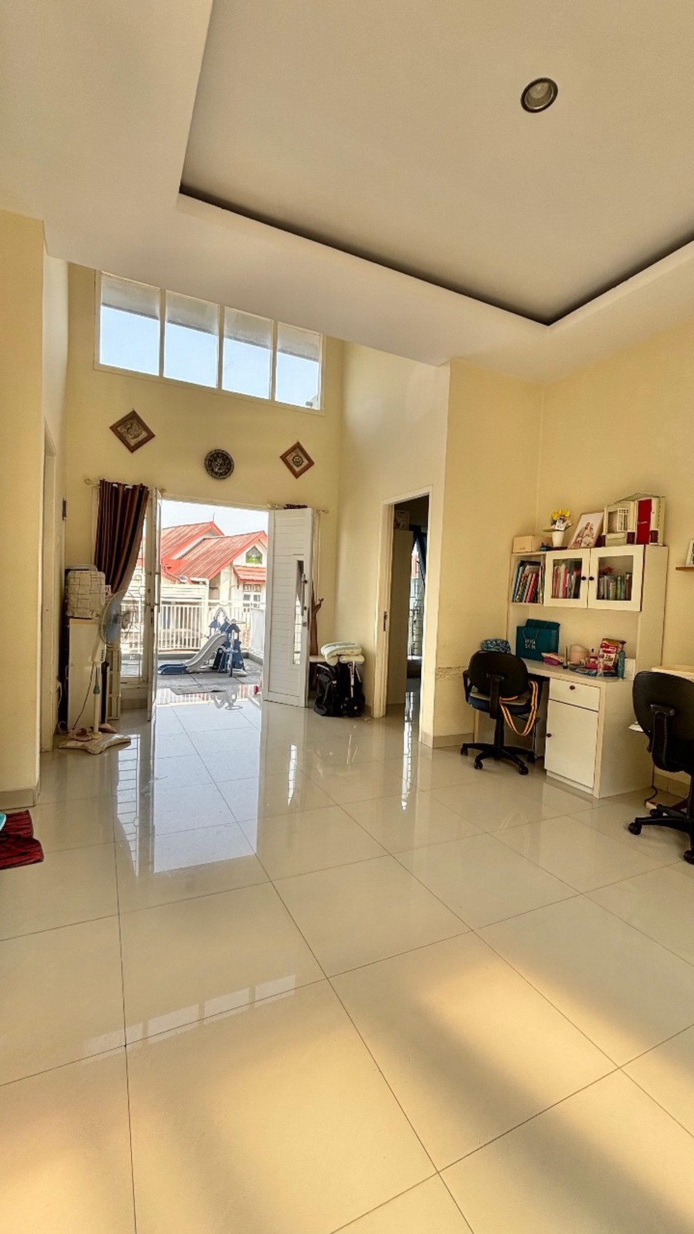 Rumah Sudut Bagus 2 Lantai di Bintaro. Bebas Banjir.