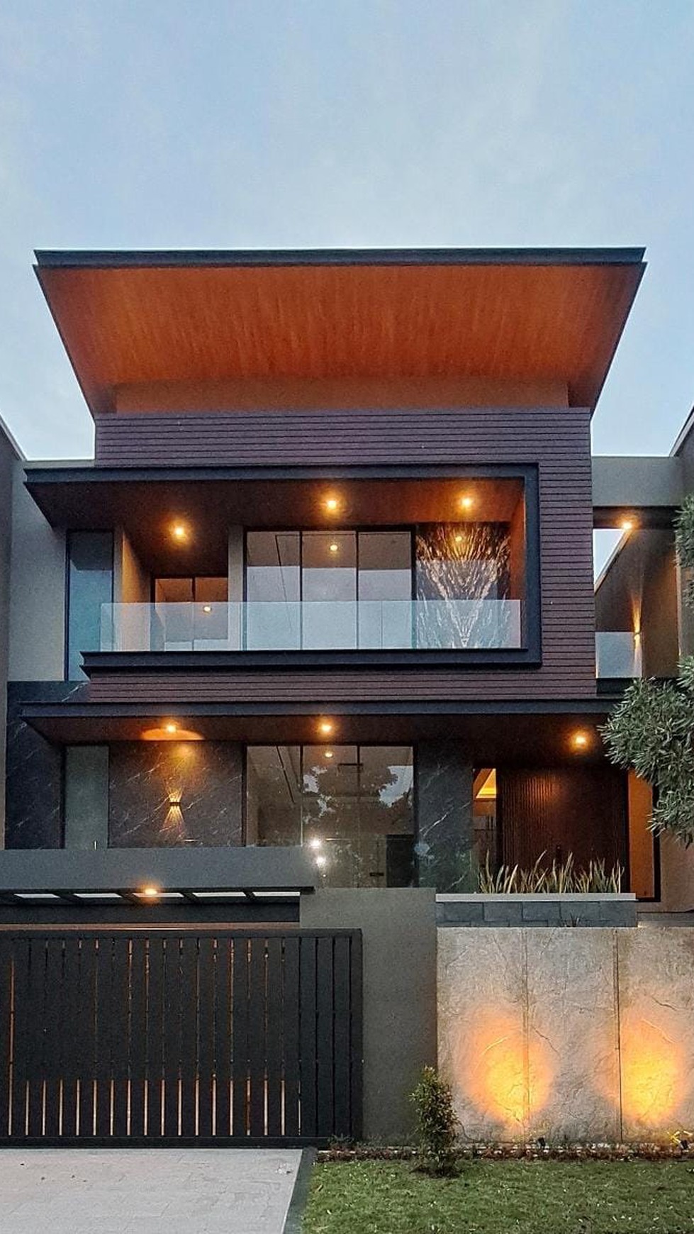 Rumah Baru Citraland Surabaya Barat Newton Hill - Taman Golf - Raffles Garden - Waterfront - Eastwood dekat Pakuwon Indah, Graha Family, Dian Istana, Bukit Darmo Golf