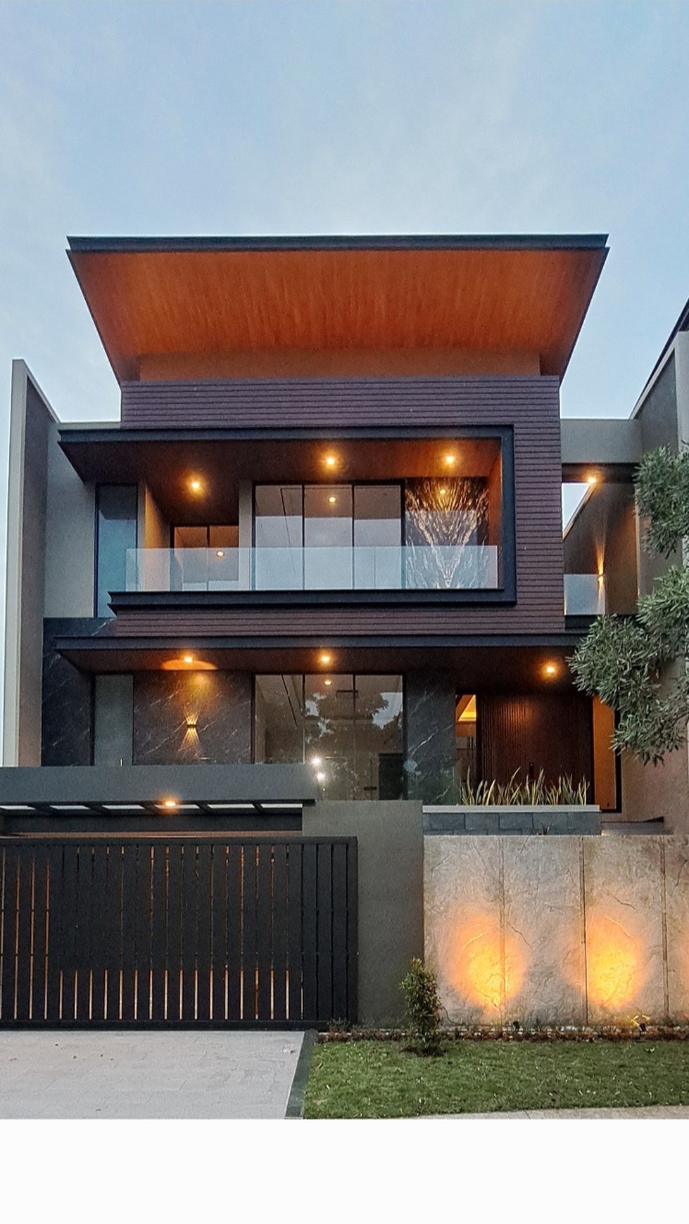 Rumah Baru Citraland Surabaya Barat Newton Hill - Taman Golf - Raffles Garden - Waterfront - Eastwood dekat Pakuwon Indah, Graha Family, Dian Istana, Bukit Darmo Golf