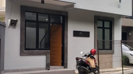 Di Sewa Rumah 2 Lantai Nyaman dan Asri di Larangan @Cilandak, Jakarta Selatan