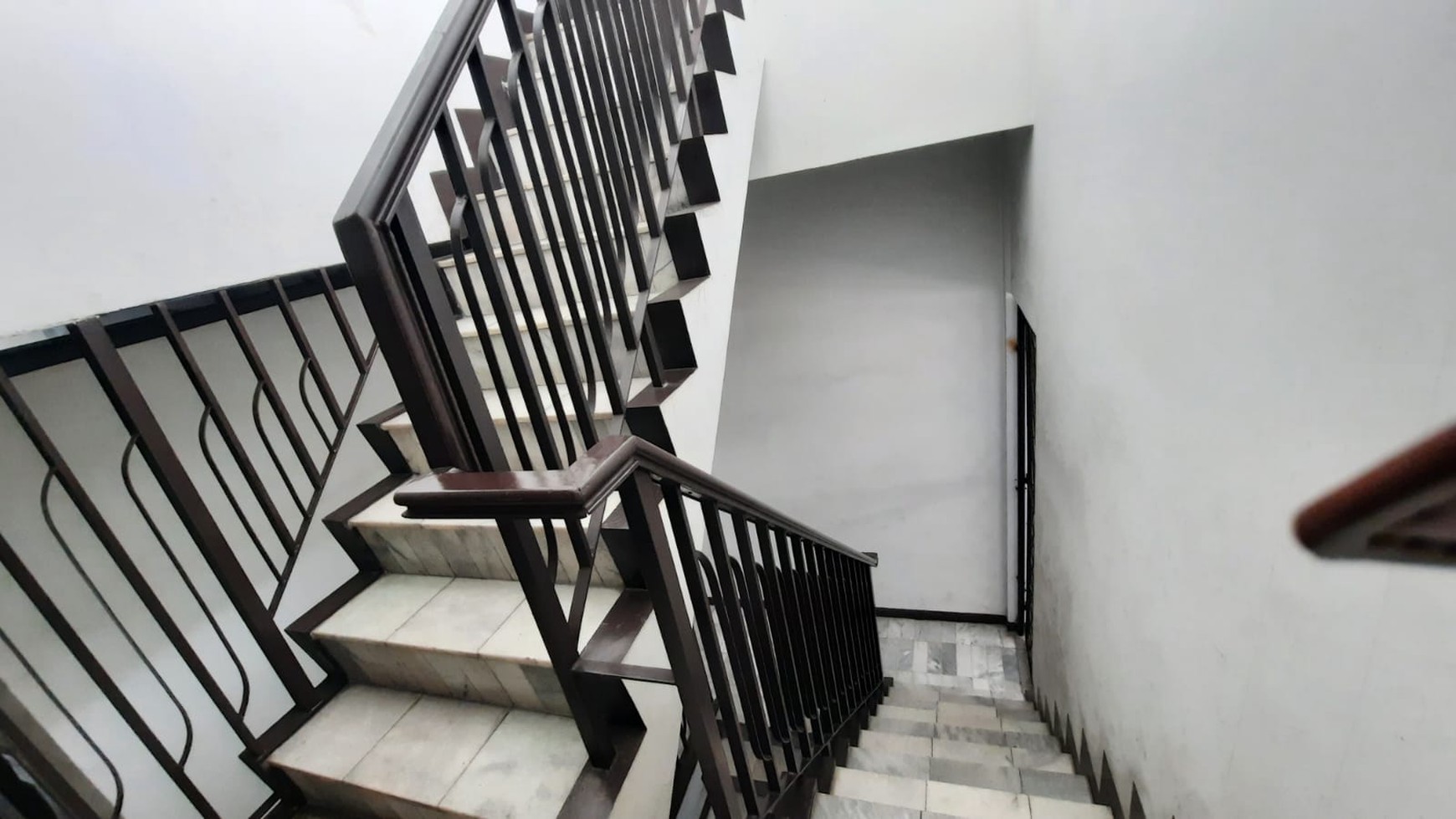 Dijual Ruko Strategis di Margonda Raya, Layak Untuk Usaha dan Tempat Kos