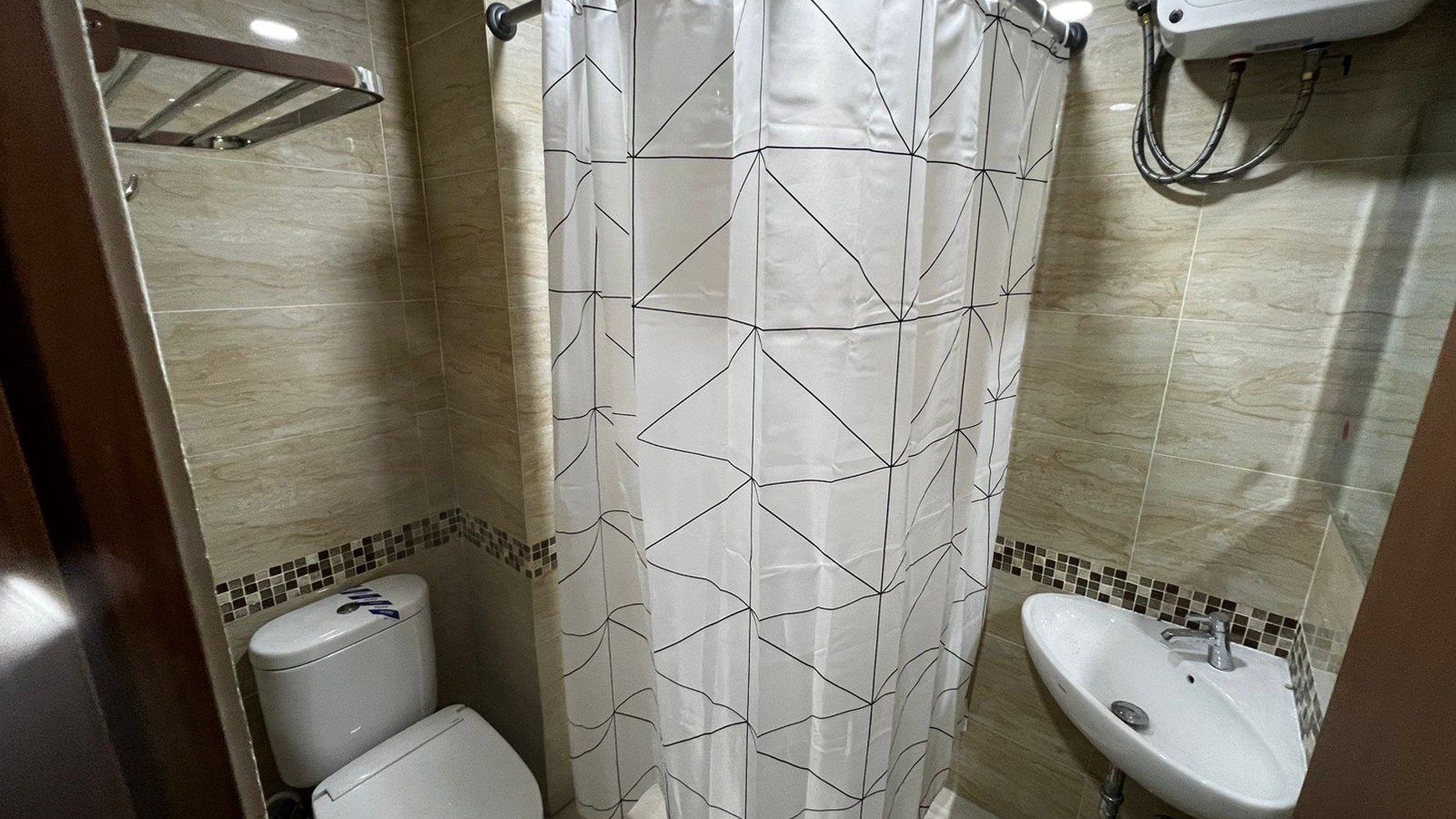 APARTMENT TOWER LOTUS BAGUS DAN MURAH DI BSD TANGERANG