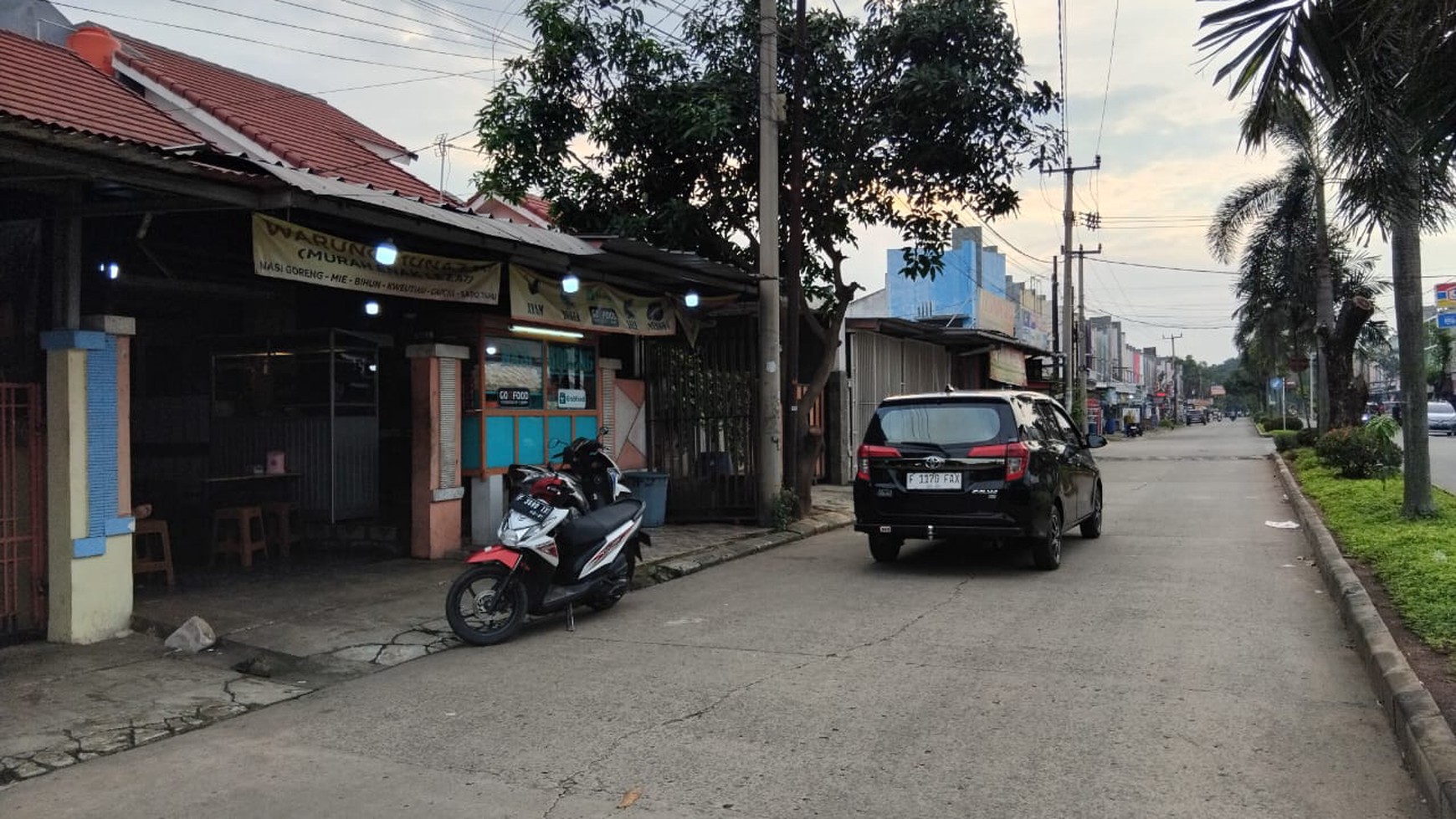 Rumah di boulevard Grand Nusa Indah Cileungsi bisa usaha juga harga nego