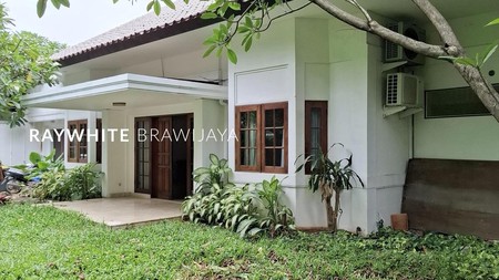 Rumah Layak Huni Lingkungan Tenang Area Wijaya Kebayoran Baru