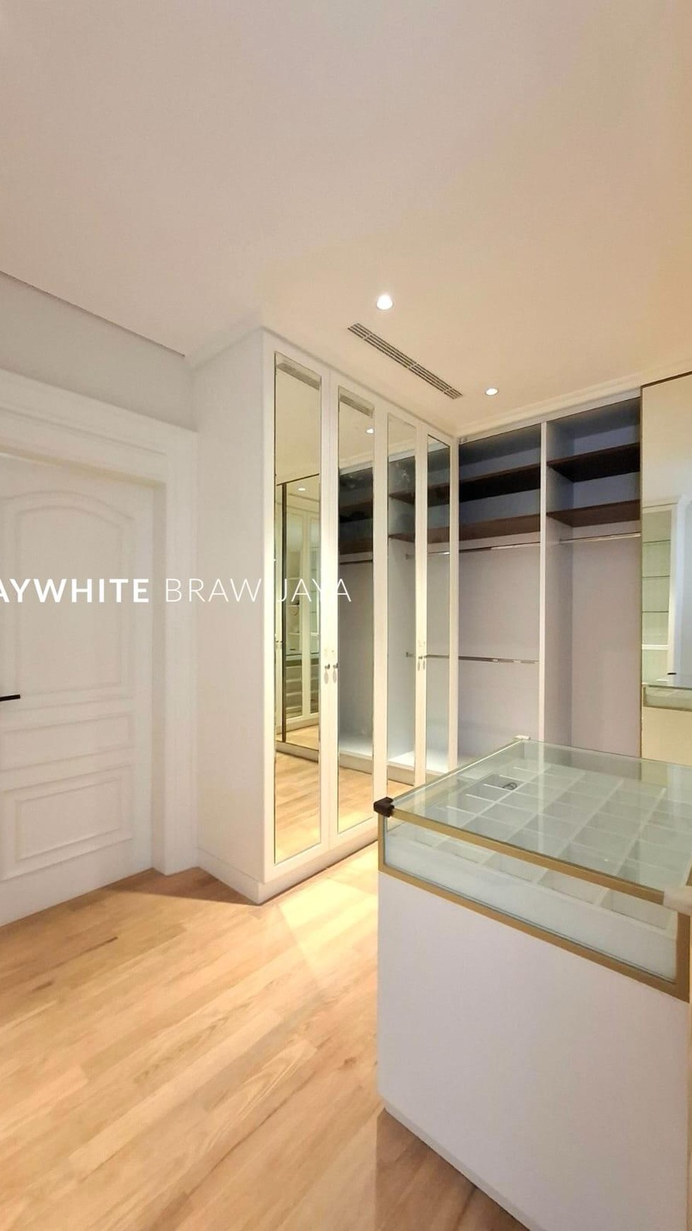 Rumah Classic Siap Huni Area Kebayoran Baru