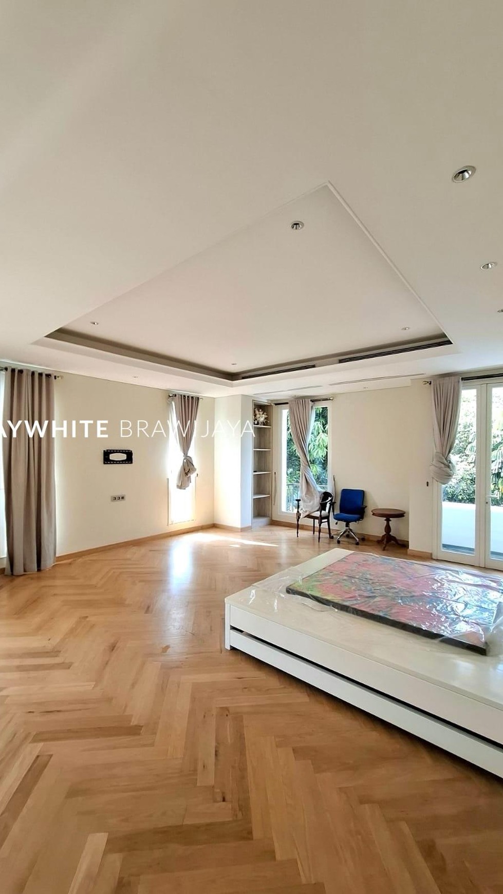 Rumah Classic Siap Huni Area Kebayoran Baru