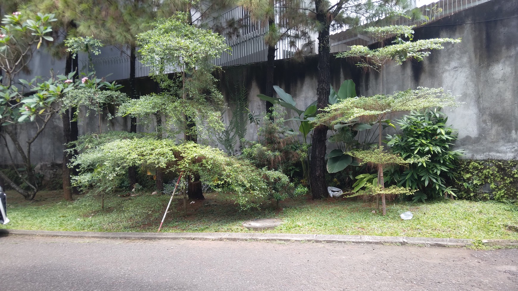 Rumah cantik siap huni kuldesak dalam cluster di Citra Grand Cibubur