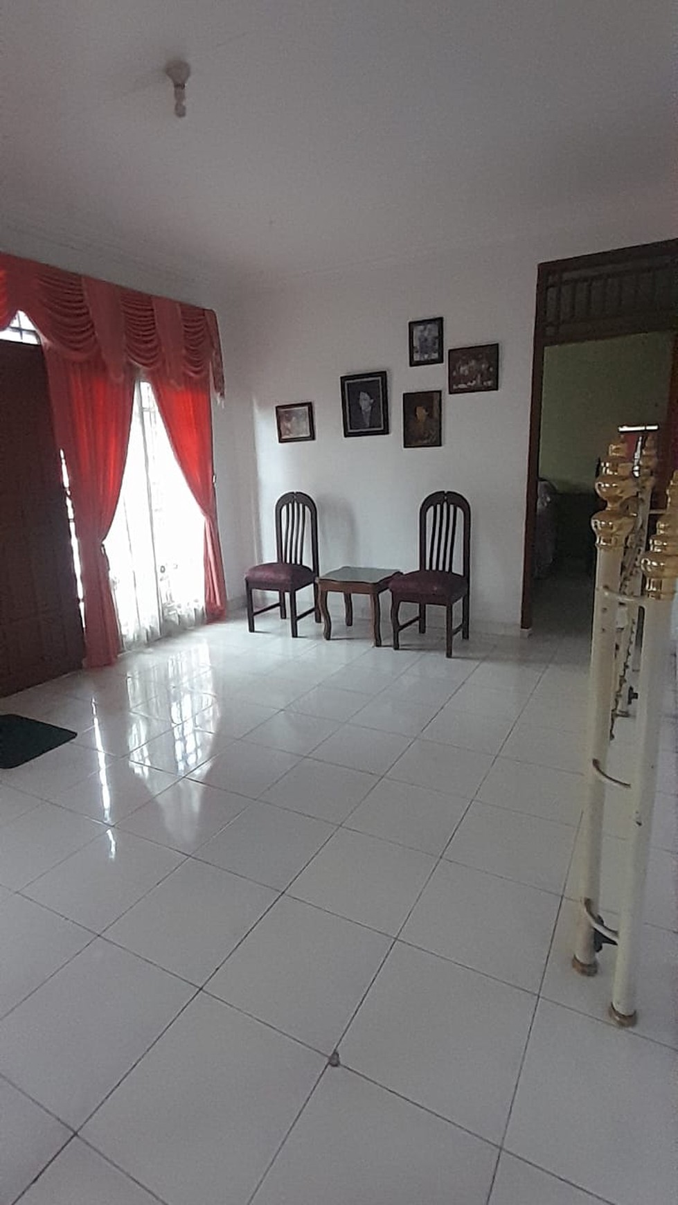 Rumah Mewah Hoek Siap Huni Komplek Kranggan Permai Bekasi