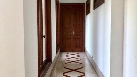 Di Jual Rumah Jl.Tulodong Bawah  III Jakarta Selatan