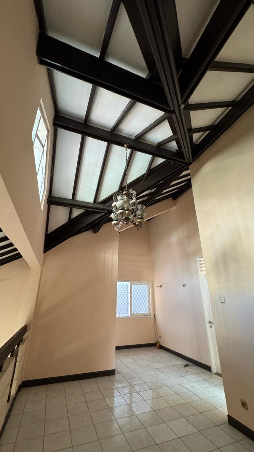 RUMAH DIJUAL JL KERINCI KEBAYORAN BARU JAKARTA SELATAN