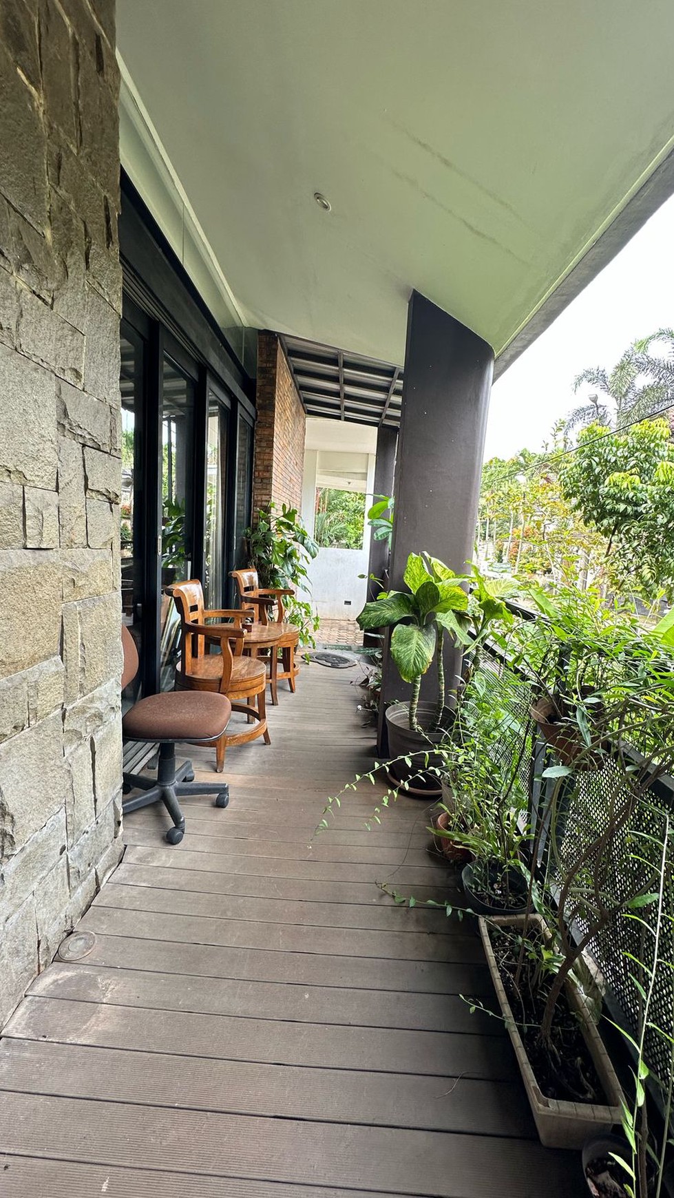Rumah Megah Modern Siap Huni dan Hunian Nyaman @Sektor 9, Bintaro.