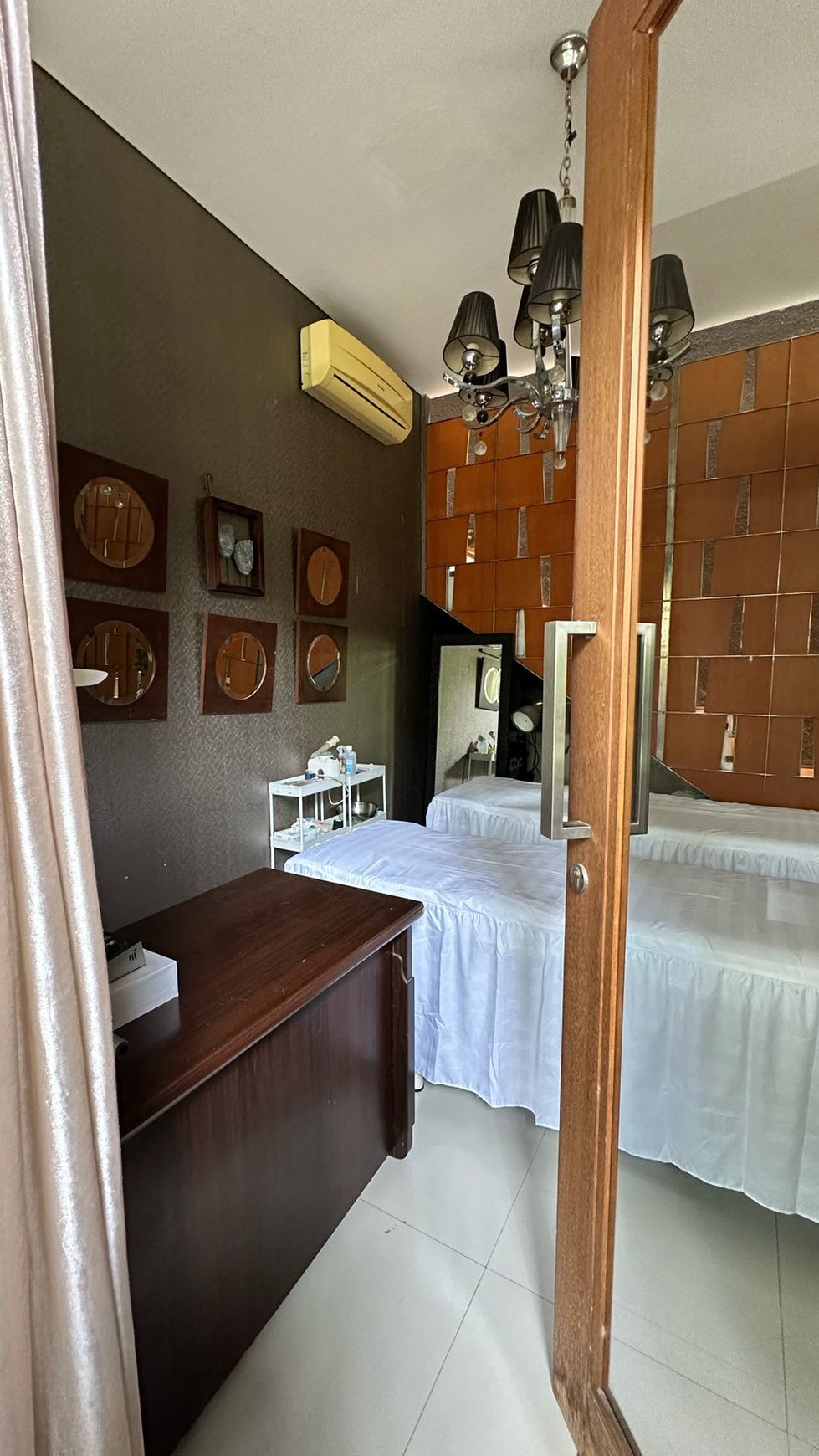 Rumah Megah Modern Siap Huni dan Hunian Nyaman @Sektor 9, Bintaro.
