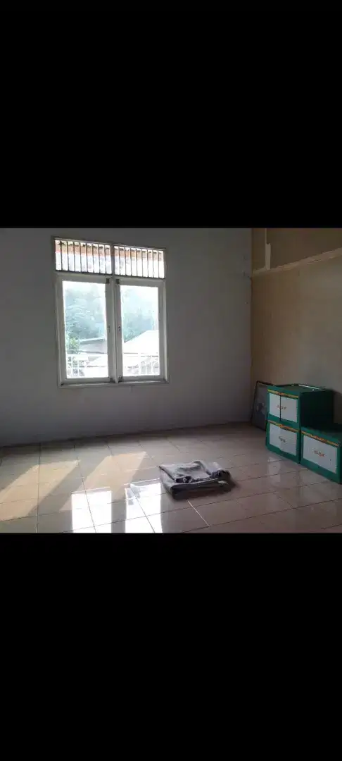 Termurah. Rumah 2 lantai di Serua Permai, Ciputat