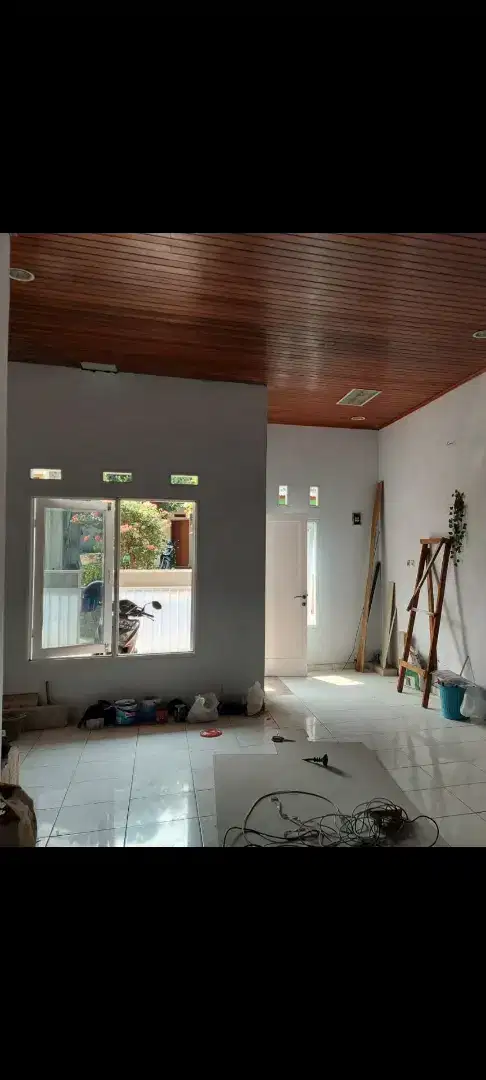 Termurah. Rumah 2 lantai di Serua Permai, Ciputat