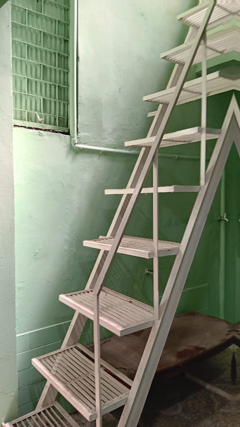 Rumah Asri Siap Huni di Jati Rahayu - Lokasi Strategis, Nyaman, dan Aman!