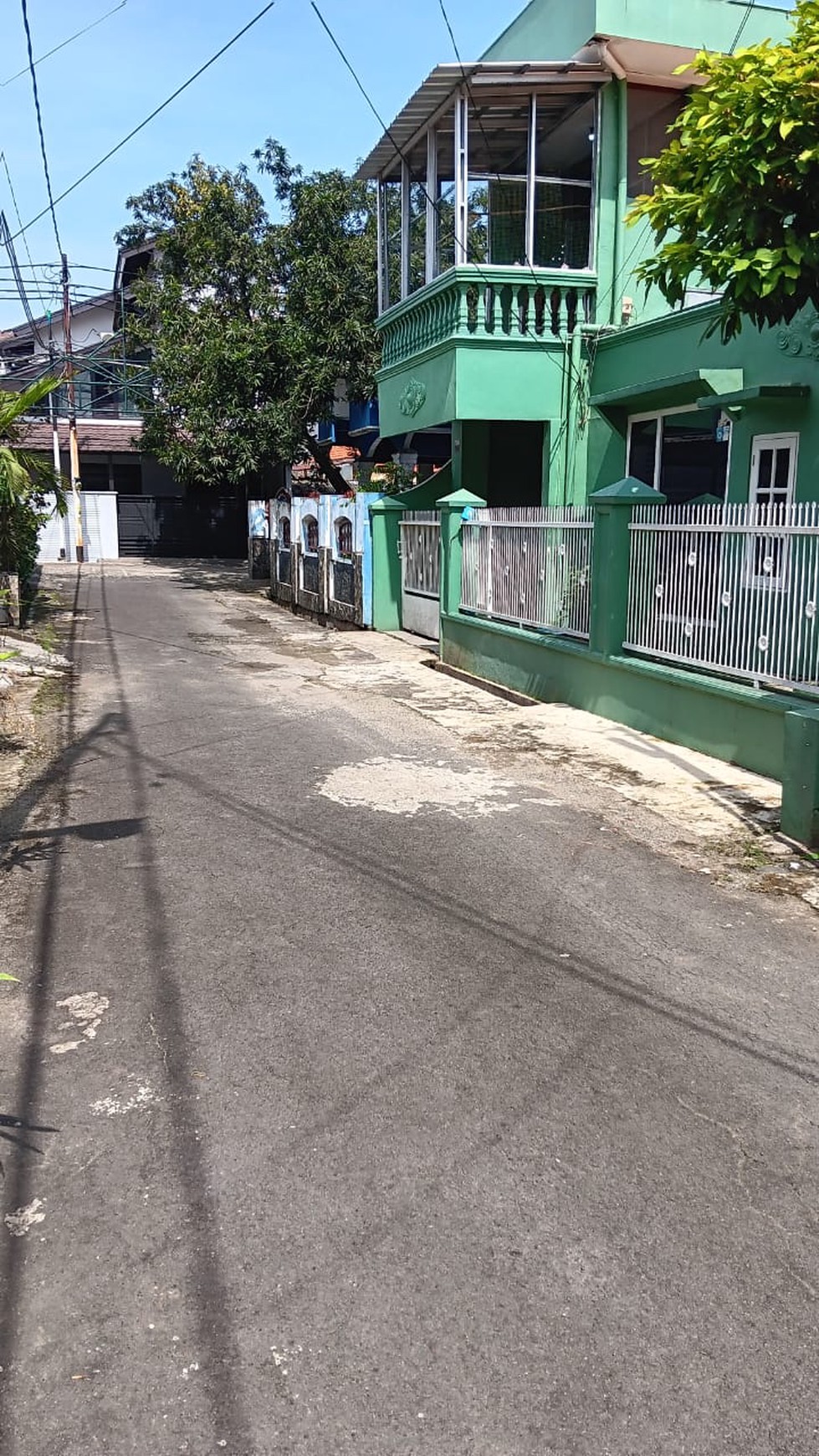 Rumah Asri Siap Huni di Jati Rahayu - Lokasi Strategis, Nyaman, dan Aman!