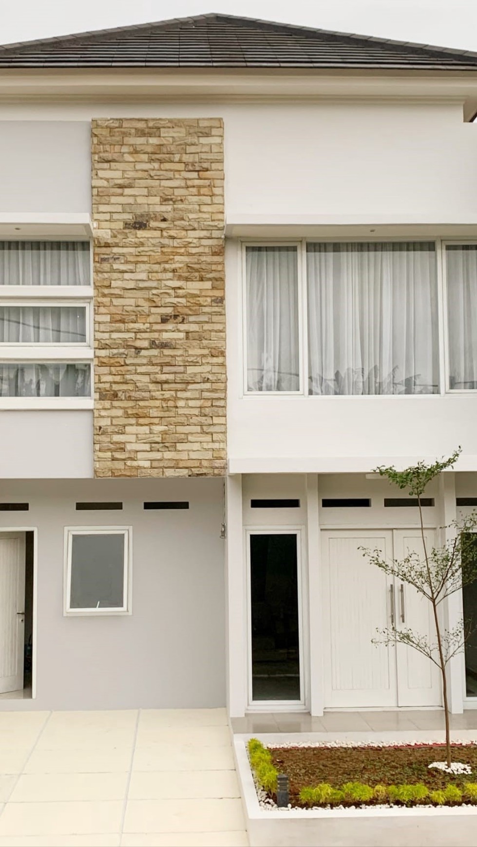 Flash Sale. Rumah bagus D'Alikha Residence, Ciledug