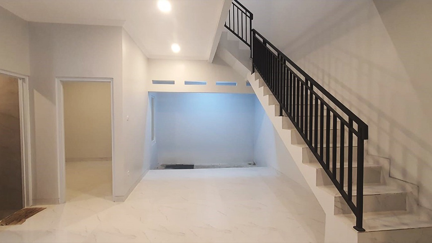 Flash Sale. Rumah bagus D'Alikha Residence, Ciledug