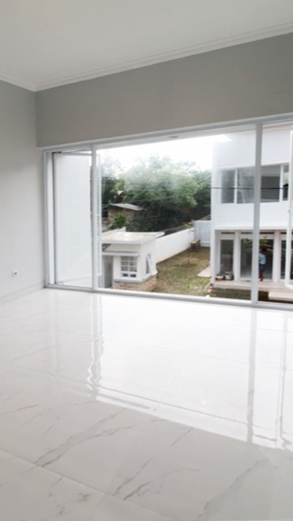 Flash Sale. Rumah bagus D'Alikha Residence, Ciledug
