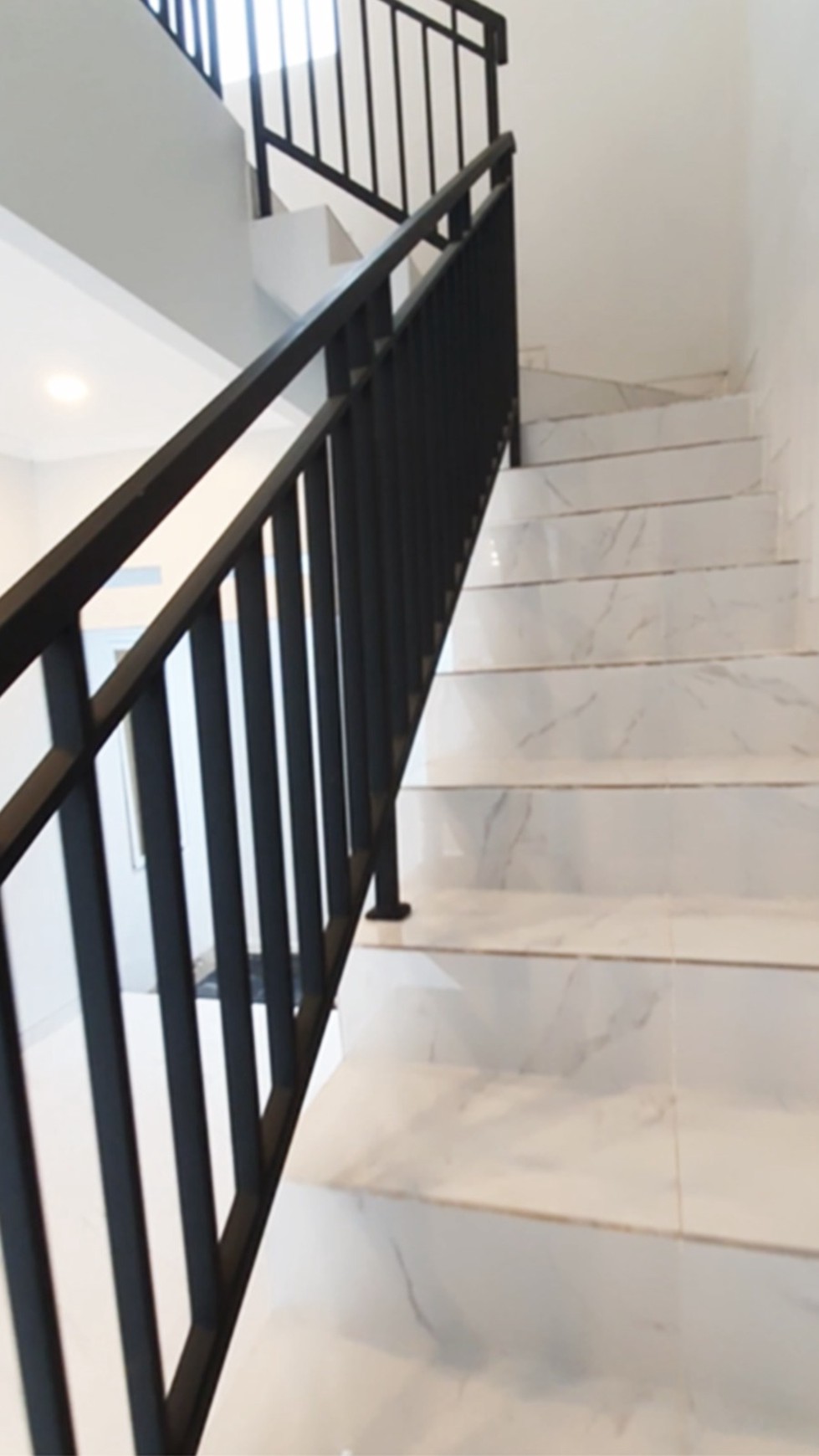 Flash Sale. Rumah bagus D'Alikha Residence, Ciledug