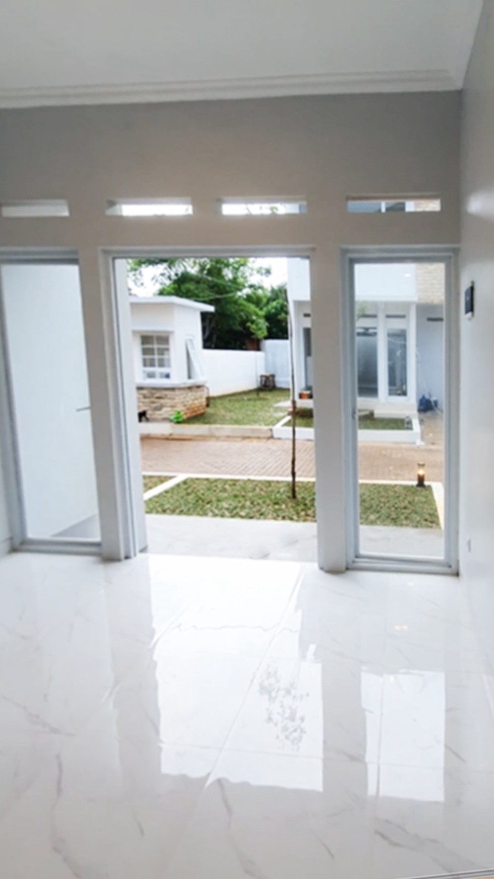 Flash Sale. Rumah bagus D'Alikha Residence, Ciledug