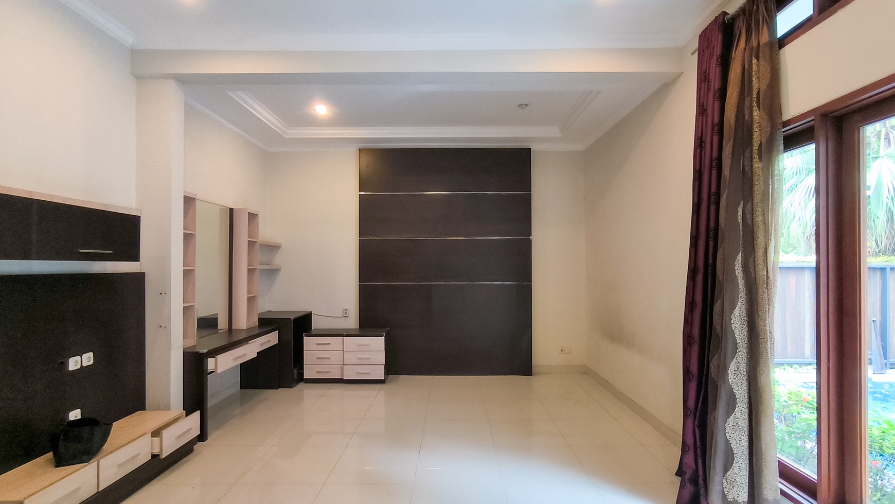 Rumah Bagus Dengan Kolam Renang Di Menteng Residence Bintaro