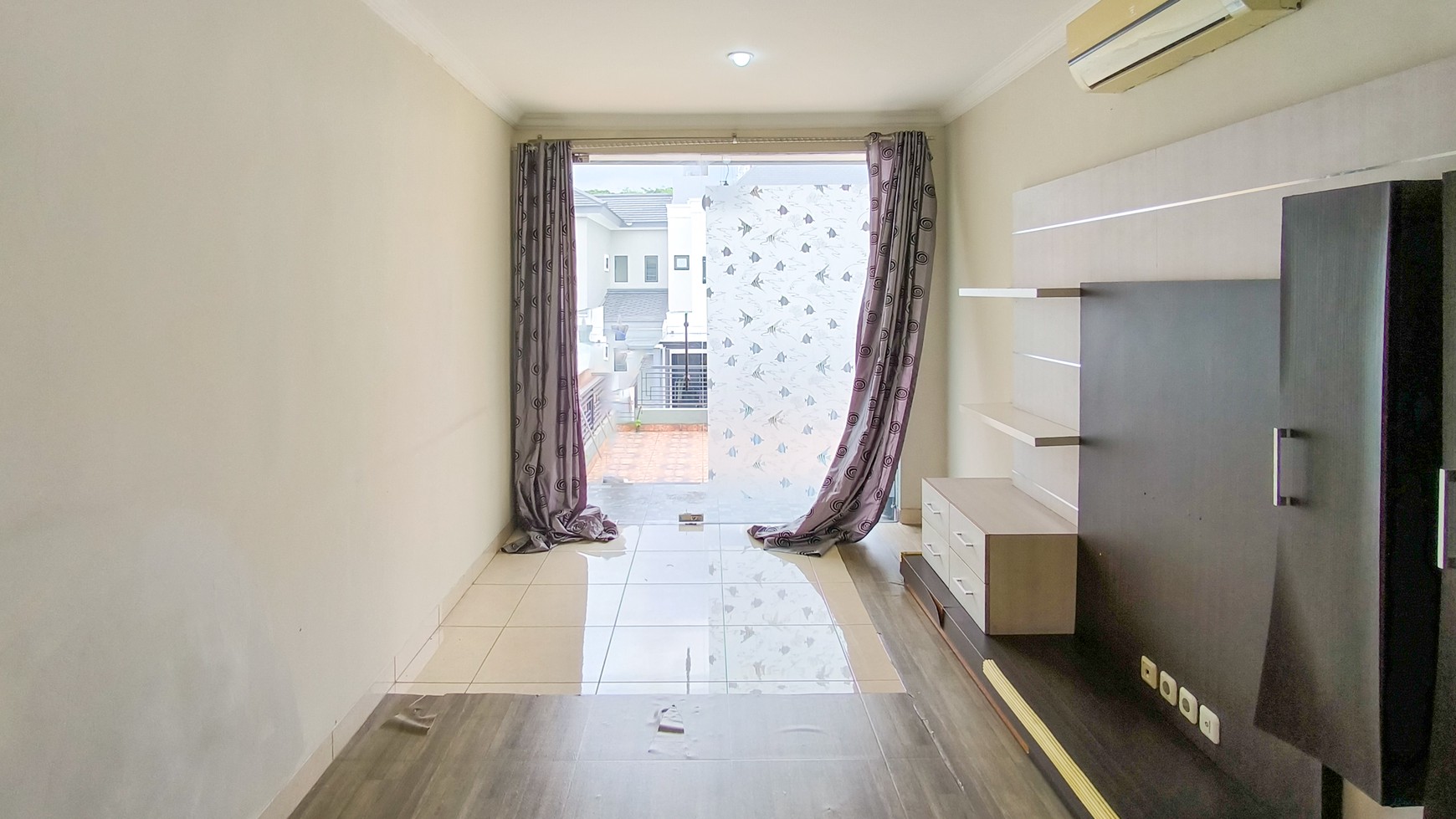 Rumah Bagus Dengan Kolam Renang Di Menteng Residence Bintaro