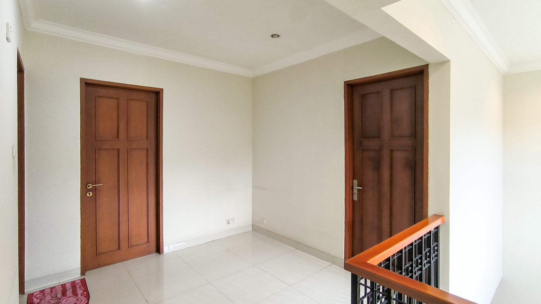 Rumah Bagus Dengan Kolam Renang Di Menteng Residence Bintaro