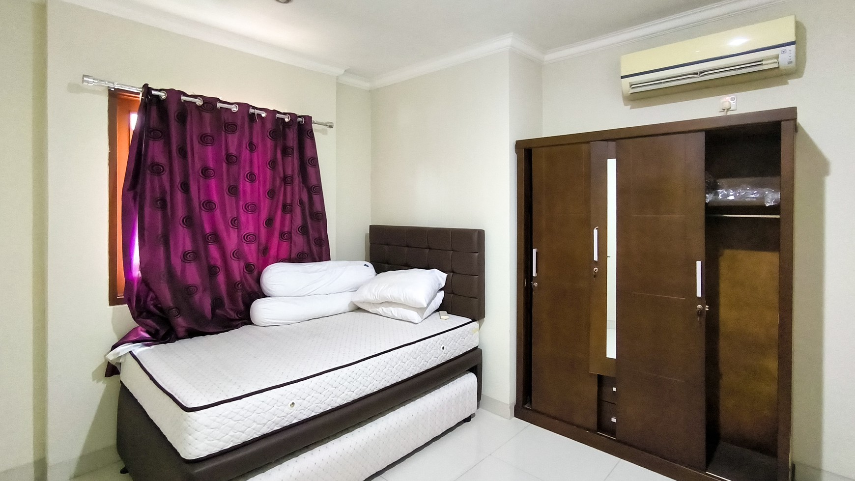 Rumah Bagus Dengan Kolam Renang Di Menteng Residence Bintaro