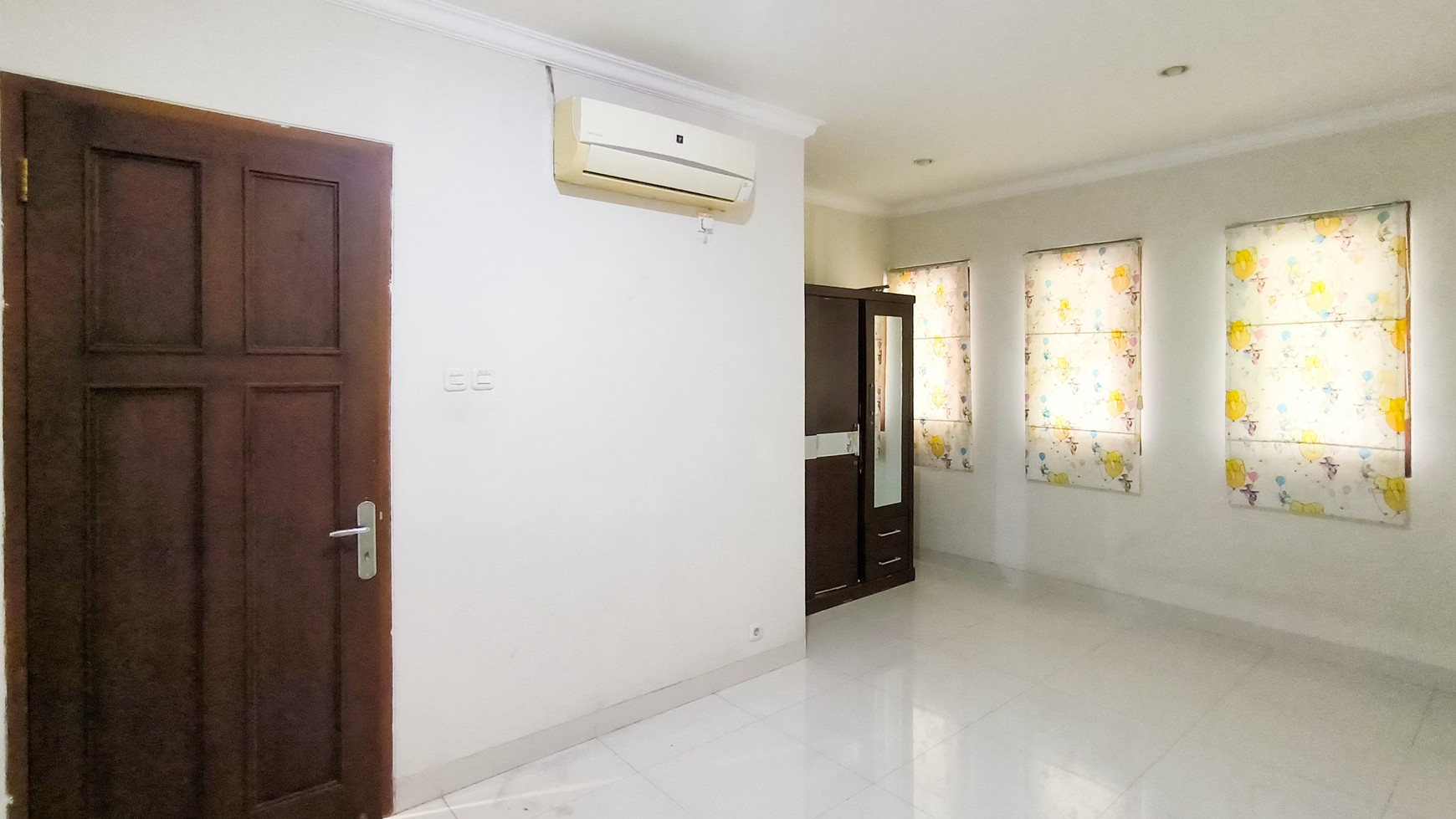 Rumah Bagus Dengan Kolam Renang Di Menteng Residence Bintaro