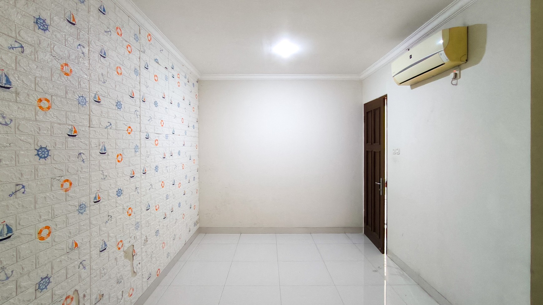 Rumah Bagus Dengan Kolam Renang Di Menteng Residence Bintaro