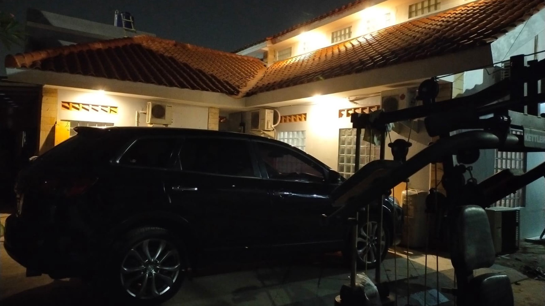 Rumah Lokasi Strategis di Pinggir Jalan Raya @Pondok Labu Cilandak