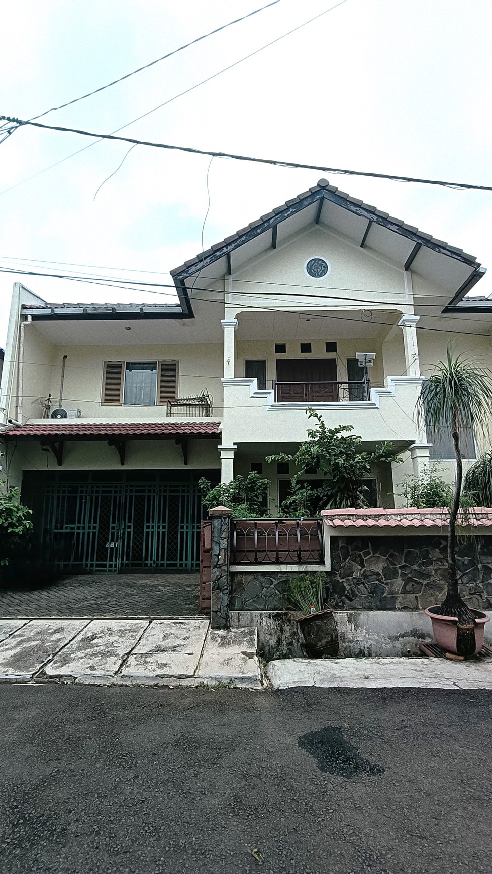 Rumah bagus siap huni di perum pondok jaya bintaro