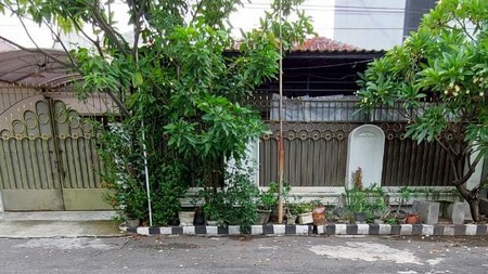 Dijual murah rumah Surabaya Manyar Kertoarjo