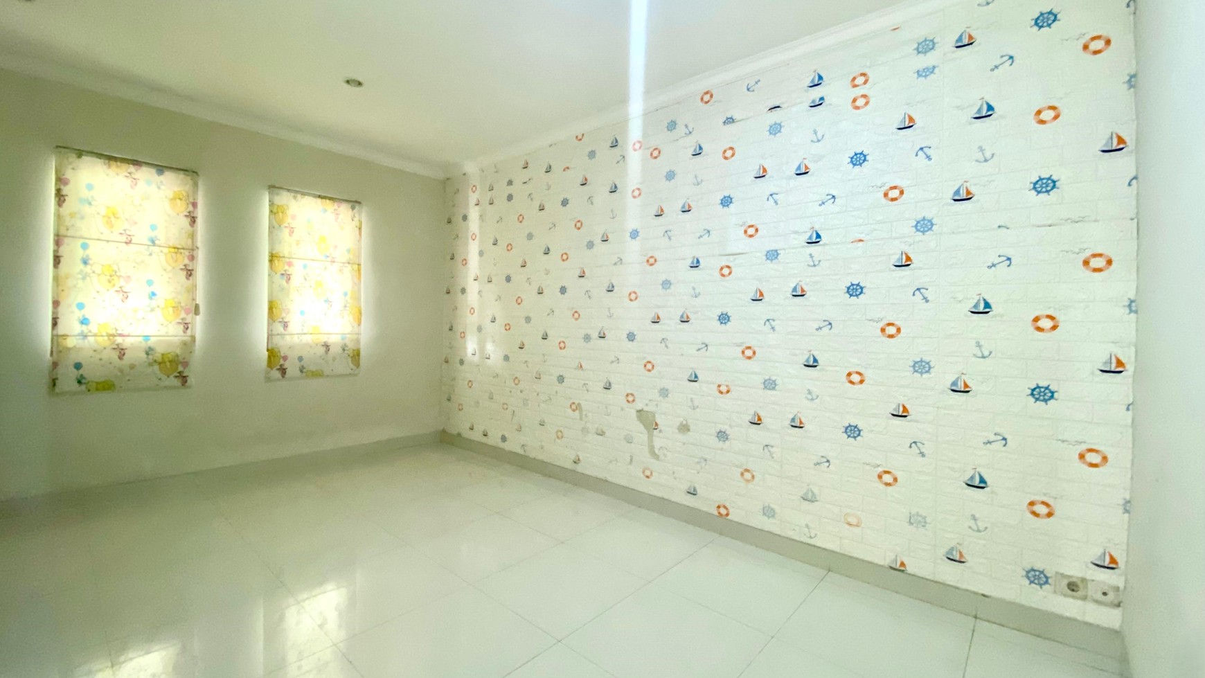 Rumah Lux Hoek Siap Huni di Menteng Bintaro