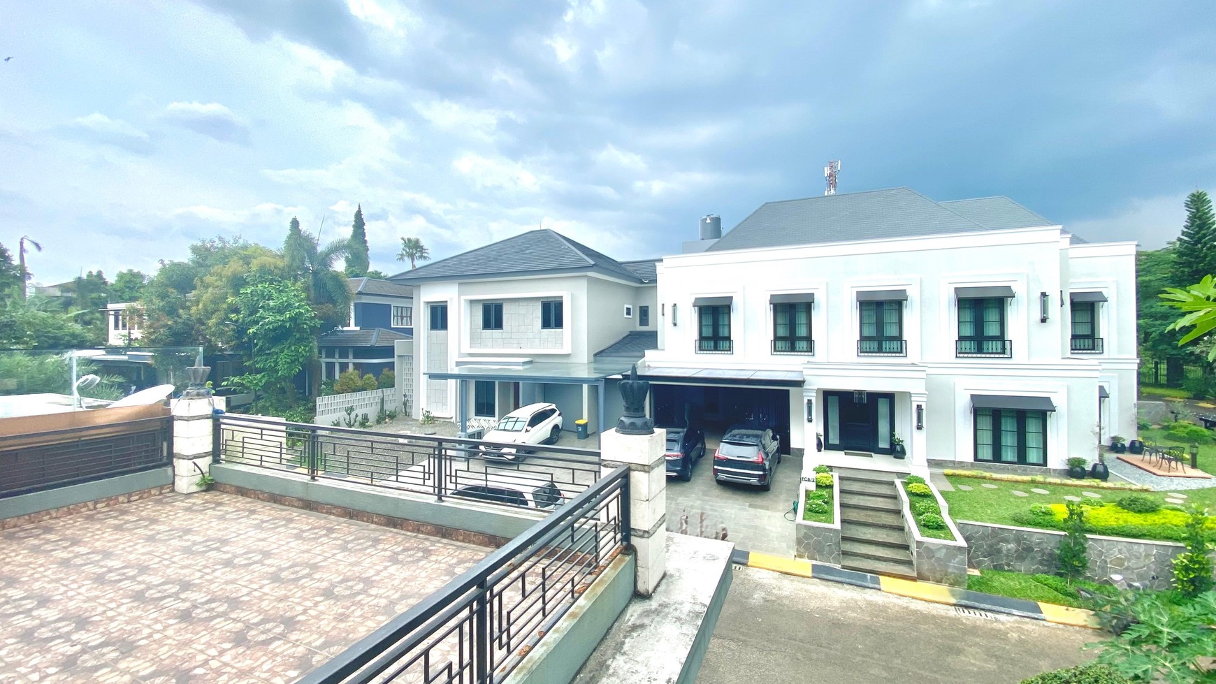 Rumah Lux Hoek Siap Huni di Menteng Bintaro