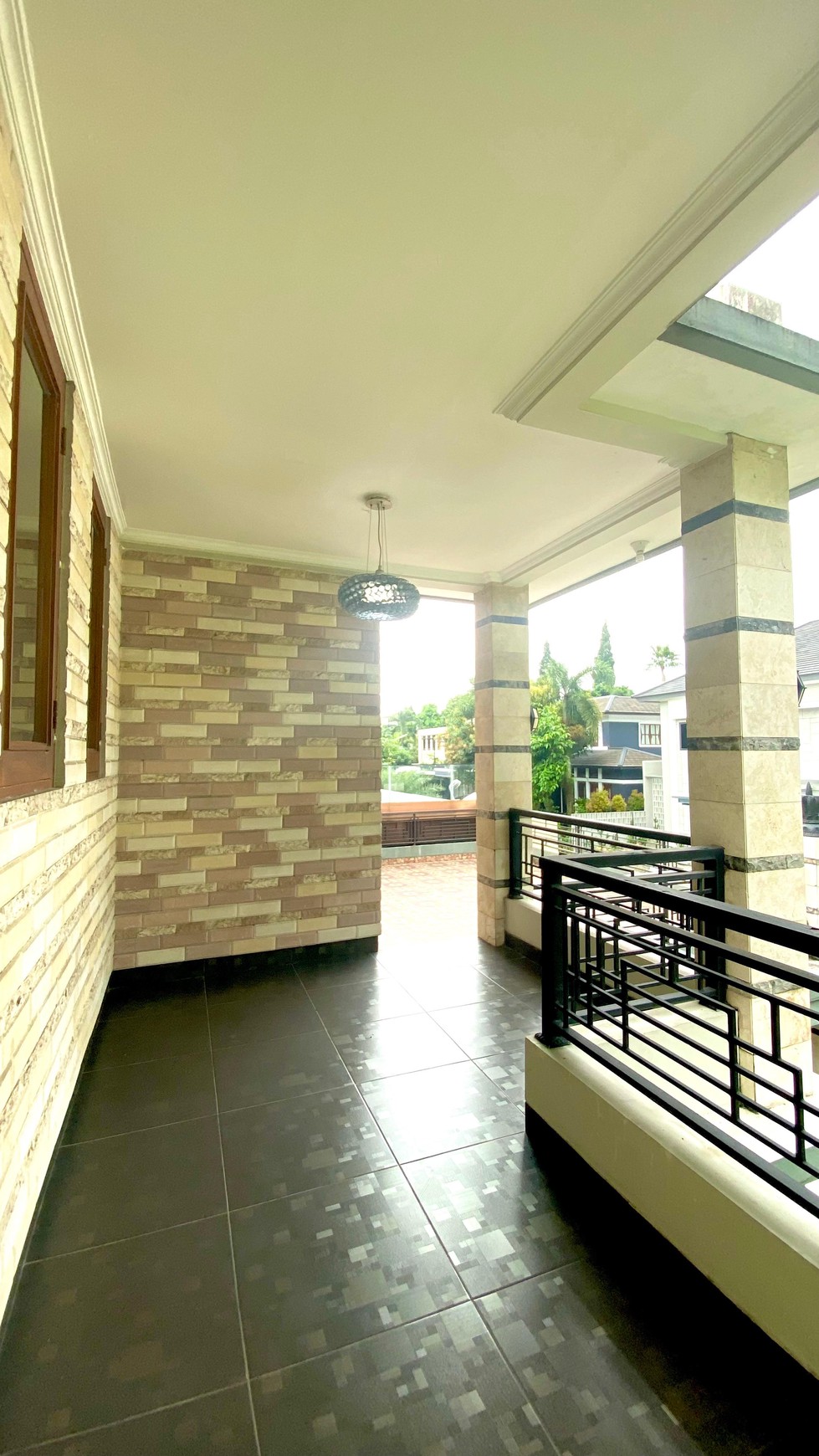 Rumah Lux Hoek Siap Huni di Menteng Bintaro