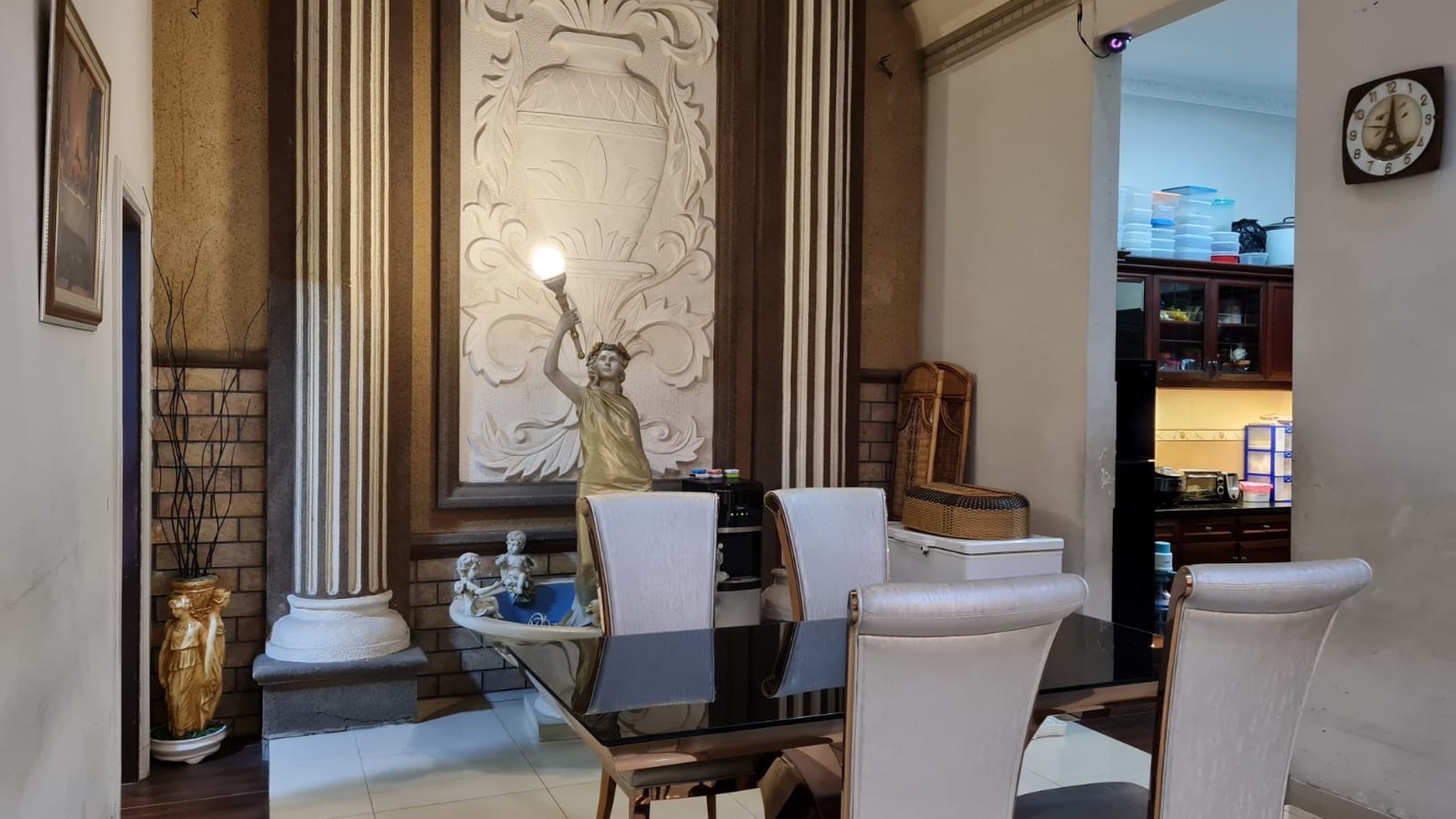 Termurah! Dijual Rumah Klasik di Surabaya Utara