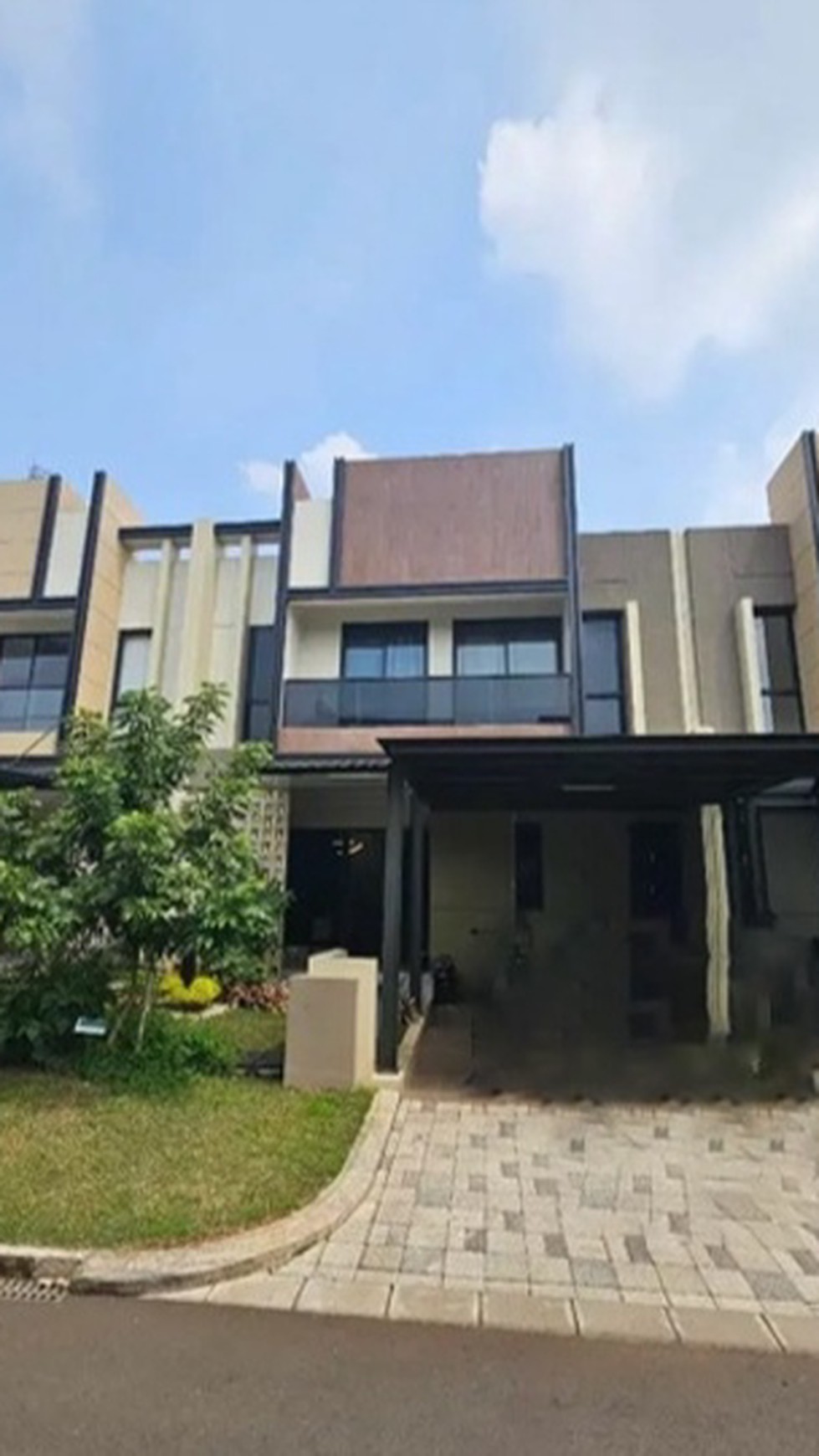 Flash Sale. Rumah mewah cluster Carson, Gading Serpong