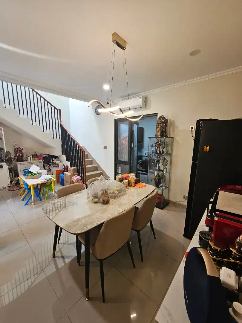 Flash Sale. Rumah mewah cluster Carson, Gading Serpong