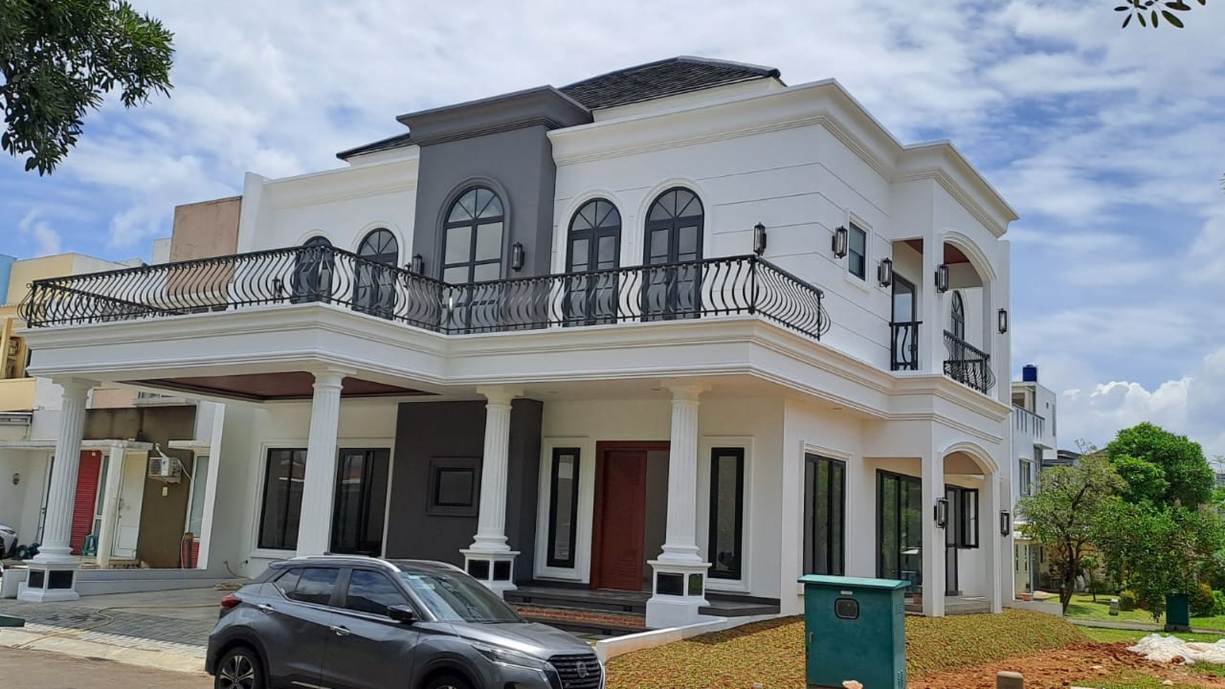 Dijual Brand New House American Classic Design The ICON BSD City