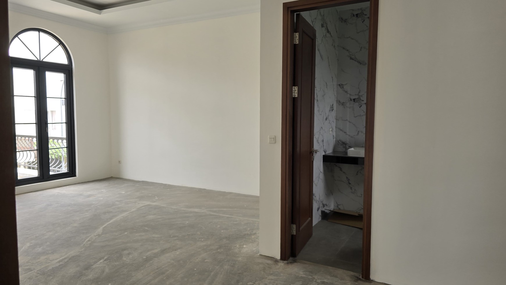 Dijual Brand New House American Classic Design The ICON BSD City