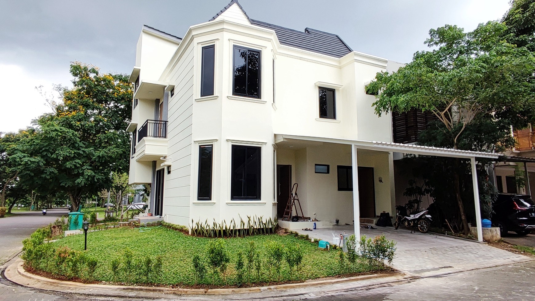 Jarang Ada. Rumah Mewah bangunan mandiri Eminent Prestigia, BSD