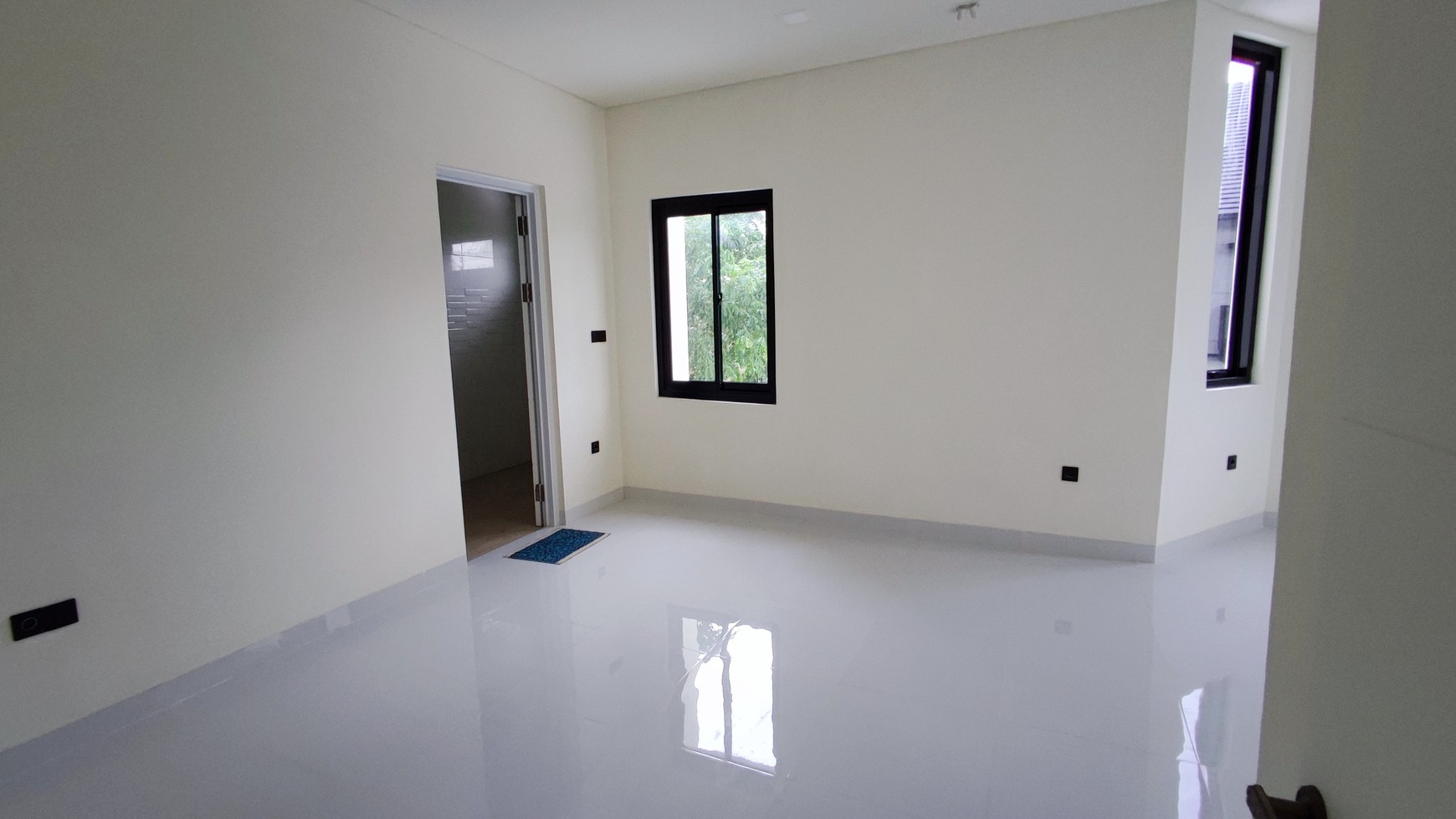 Jarang Ada. Rumah Mewah bangunan mandiri Eminent Prestigia, BSD