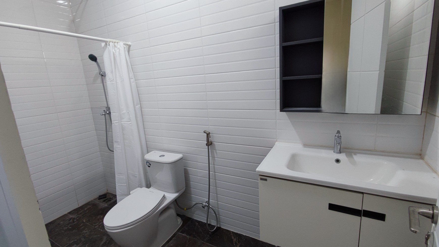 Jarang Ada. Rumah Mewah bangunan mandiri Eminent Prestigia, BSD