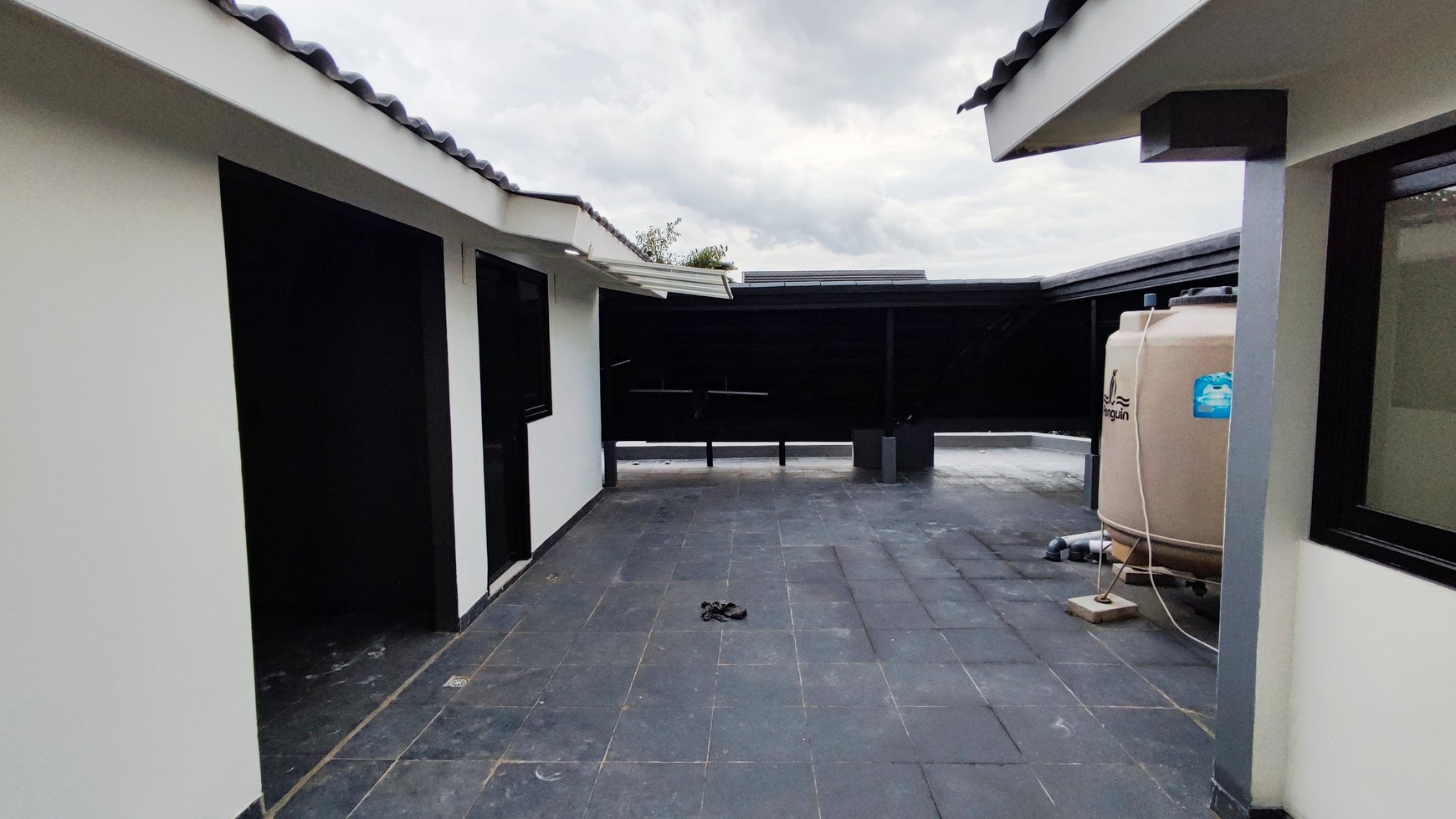 Jarang Ada. Rumah Mewah bangunan mandiri Eminent Prestigia, BSD