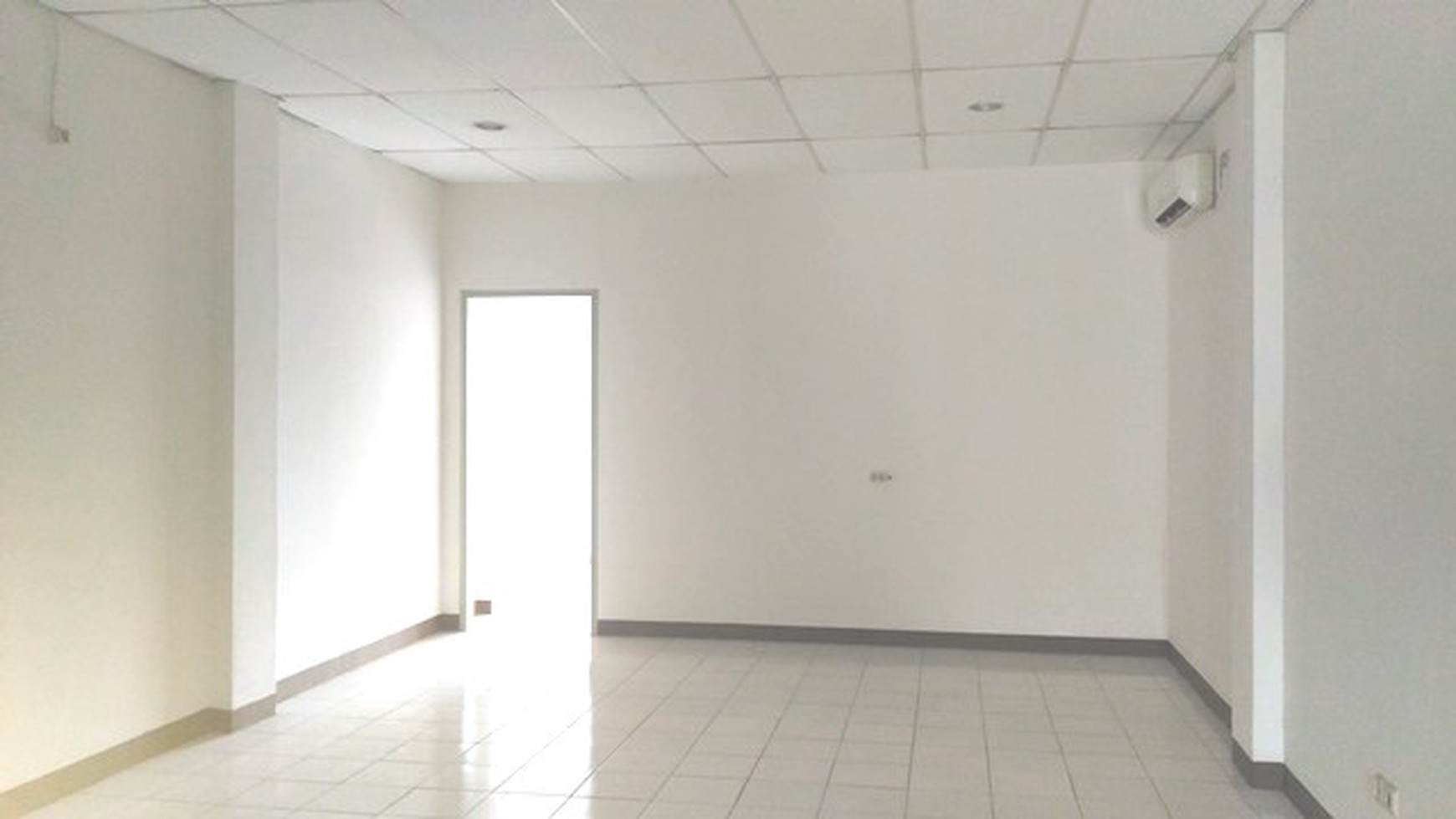 Ruko Siap Huni cocok utk Kantor/Usaha 65Jt/thn, MURAAAH!!!